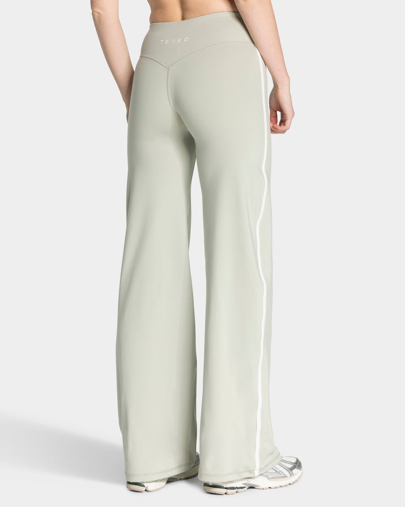 Pantalon à jambe droite et coupe longue Soft « Pistache »