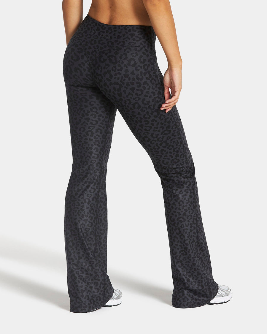 Legging évasé standard Allrounder « Léopard noir »