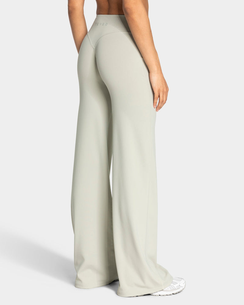 Pantalon à jambe droite et coupe longue Allrounder « pistache »